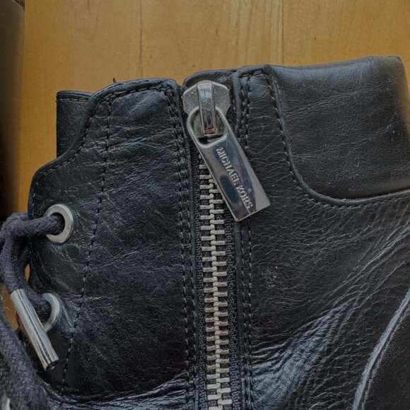 Michael Kors Black Leather Lace Up Heeled Ankle Boot Size 8.5 - Picture 3 of 6